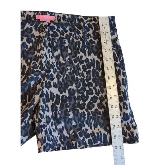 Isaac Mizrahi New York Women's Stretch Leopard Print Shorts Chino Size 4 - Picture 4 of 9